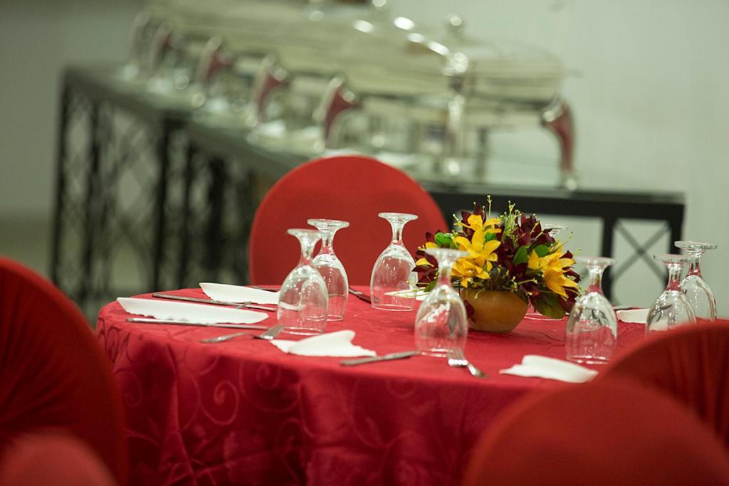Hotel Grand Casa Kandy Bagian luar foto